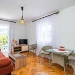 Zarac - One Bedroom With Balcony And Sea View Milanka Apartman *