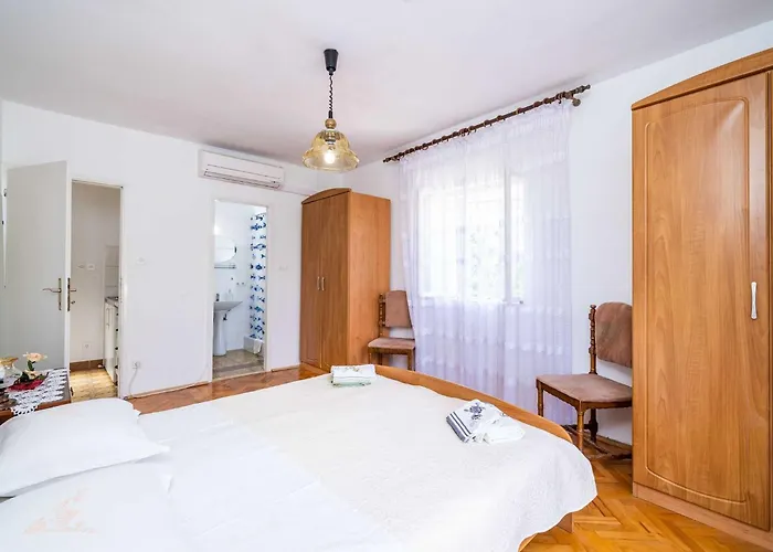 Zarac - One Bedroom With Balcony And Sea View Milanka 자톤