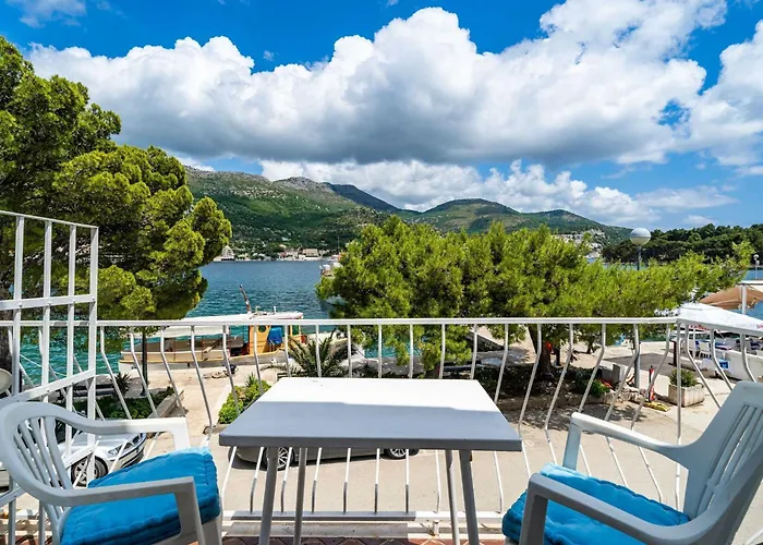 아파트 Zarac - One Bedroom With Balcony And Sea View Milanka