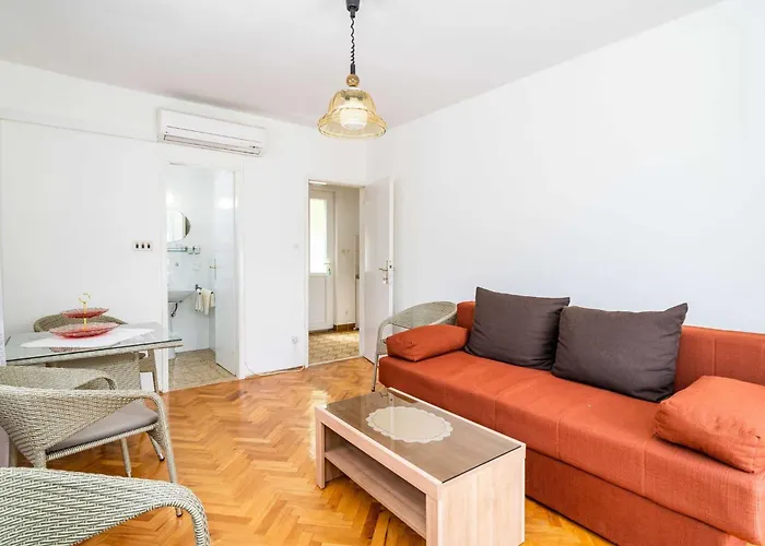 Zarac - One Bedroom With Balcony And Sea View Milanka 아파트 *