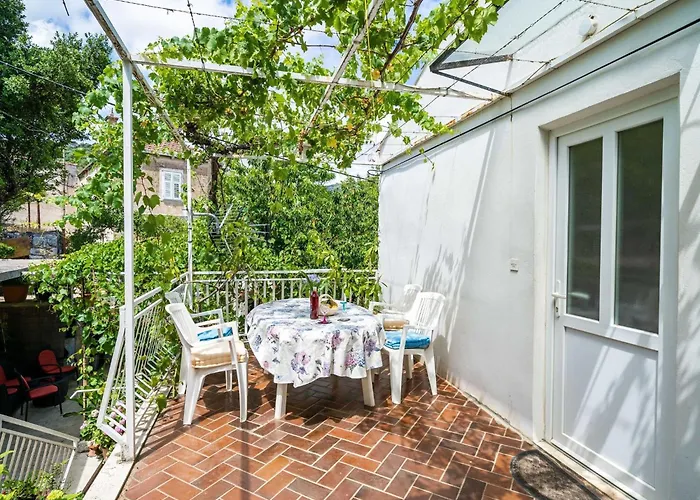 Zarac - One Bedroom With Balcony And Sea View Milanka 아파트