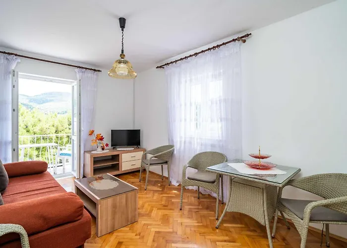 Zarac - One Bedroom With Balcony And Sea View Milanka 아파트 *