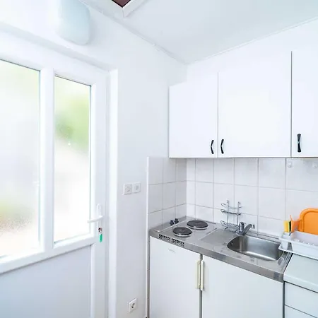 Zarac - One Bedroom With Balcony And Sea View Milanka