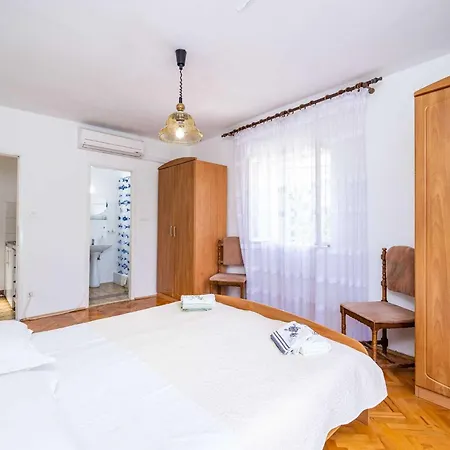 Zarac - One Bedroom With Balcony And Sea View Milanka 자톤