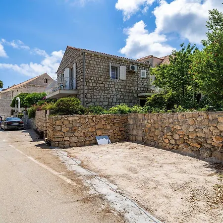 Apartment Zarac - One Bedroom With Balcony And Sea View Milanka *