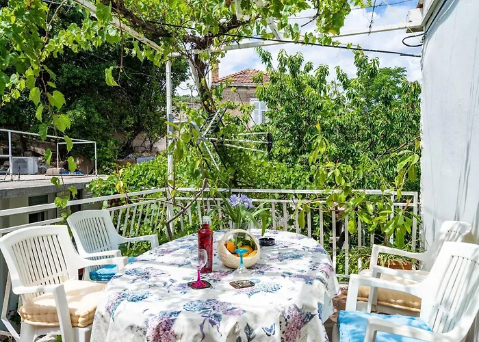 Zarac - One Bedroom With Balcony And Sea View Milanka זאטון